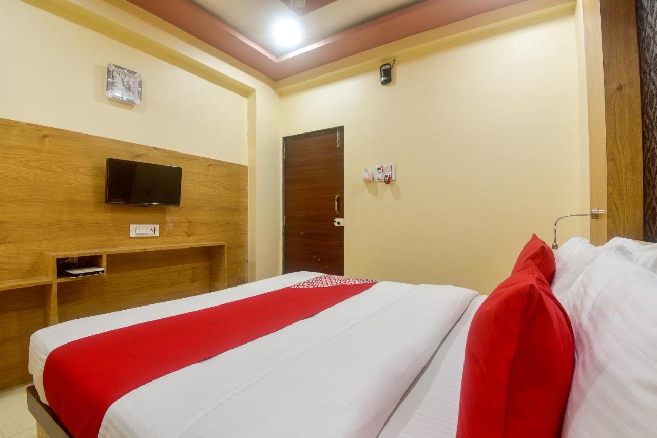 Oyo 60773 Ruchita Loadging & Boarding Hotell Mumbai Eksteriør bilde