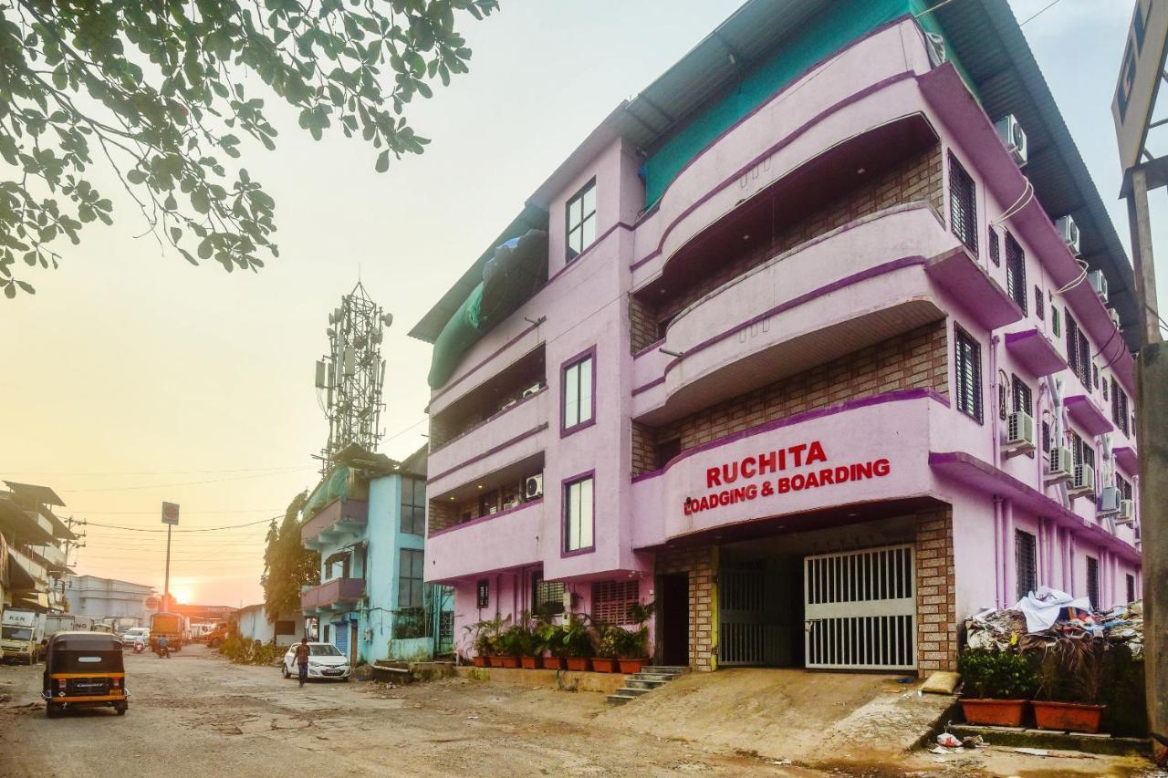 Oyo 60773 Ruchita Loadging & Boarding Hotell Mumbai Eksteriør bilde