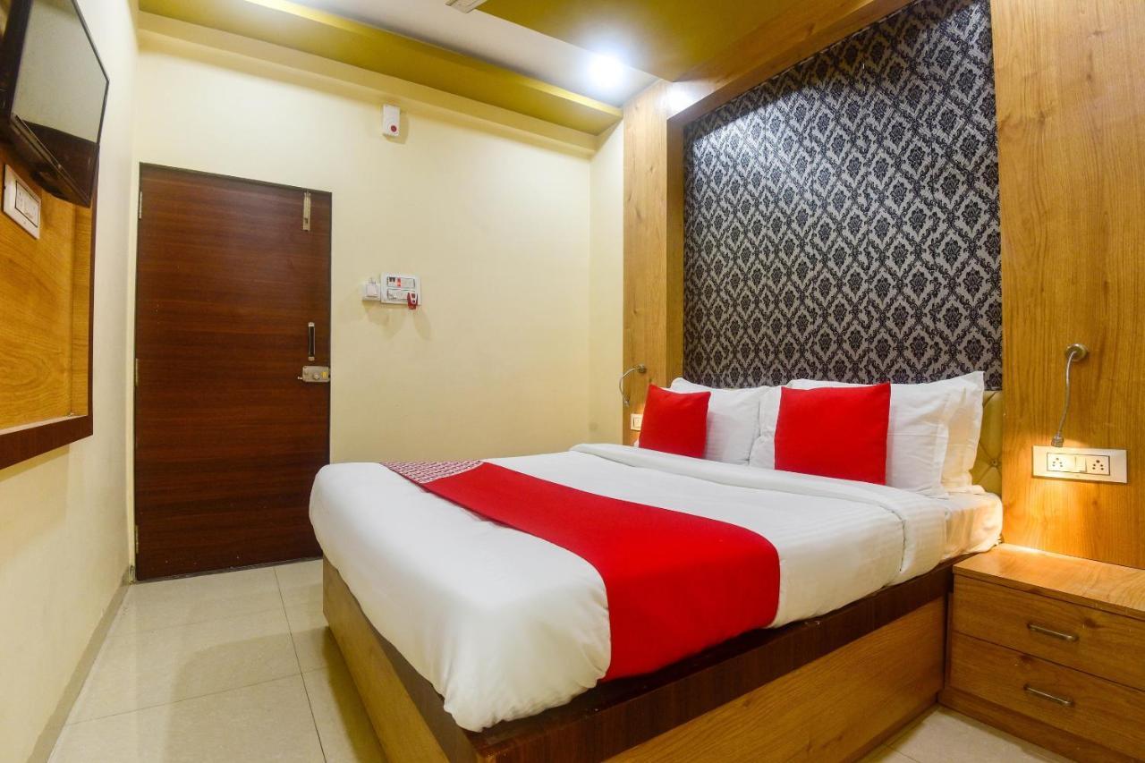 Oyo 60773 Ruchita Loadging & Boarding Hotell Mumbai Eksteriør bilde