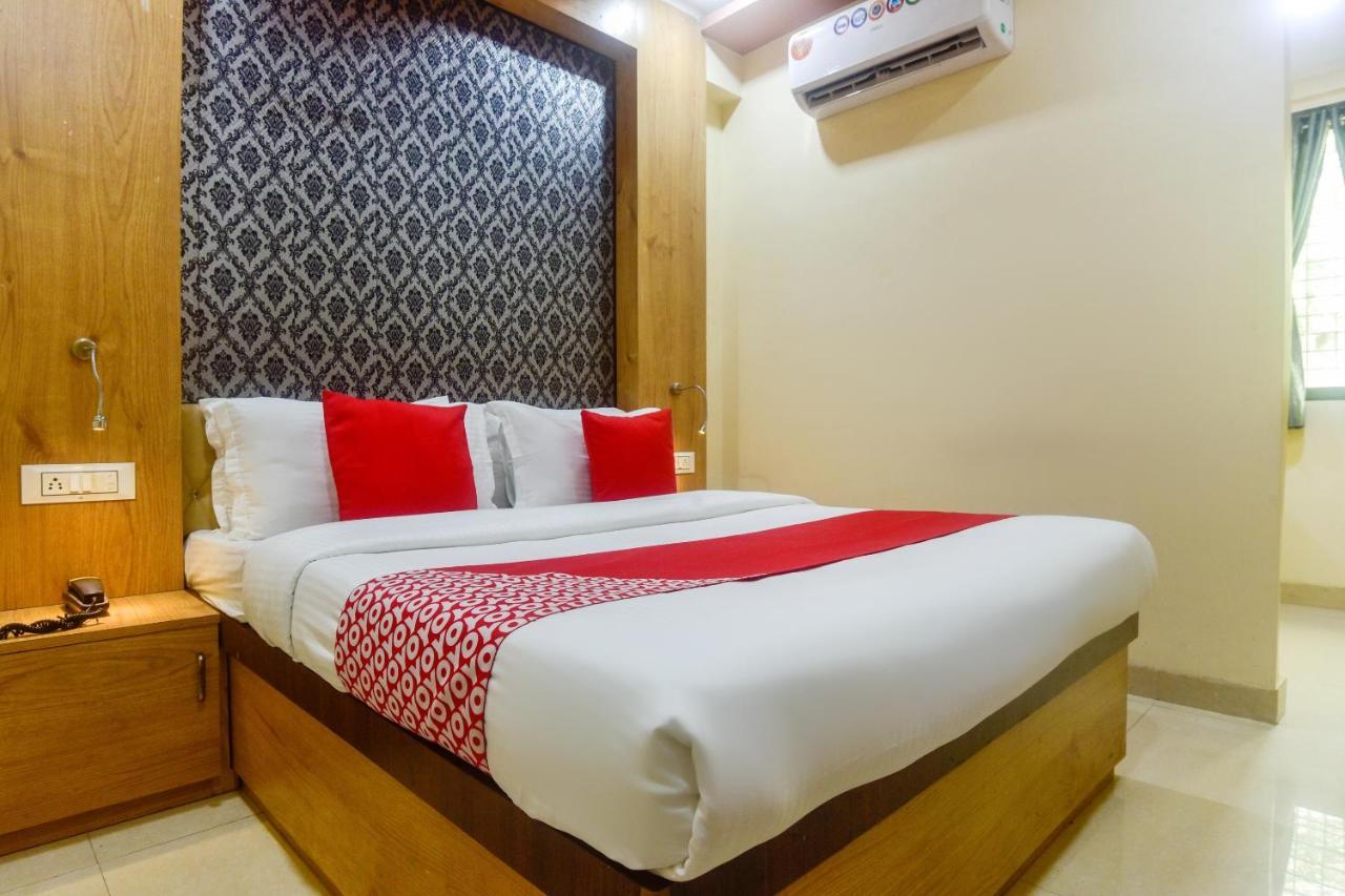 Oyo 60773 Ruchita Loadging & Boarding Hotell Mumbai Eksteriør bilde