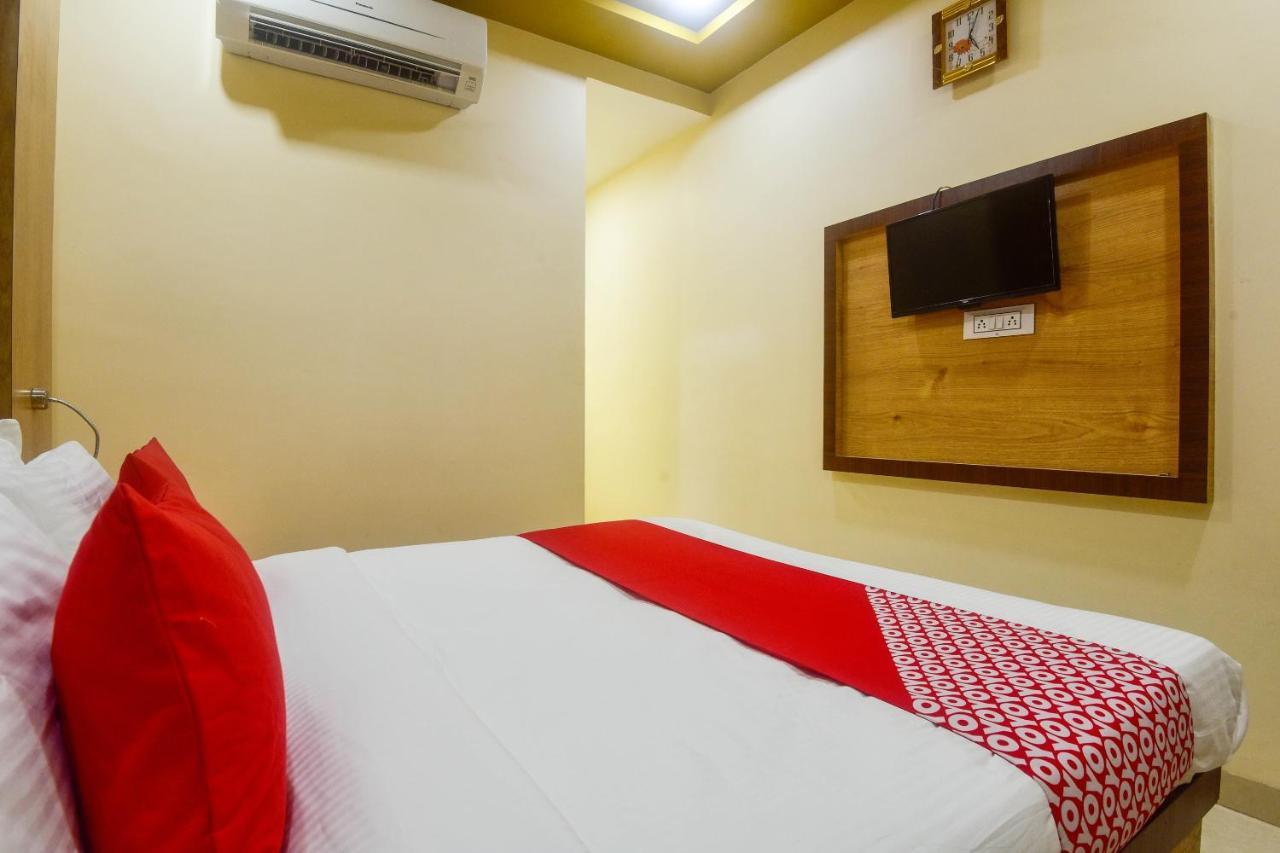 Oyo 60773 Ruchita Loadging & Boarding Hotell Mumbai Eksteriør bilde